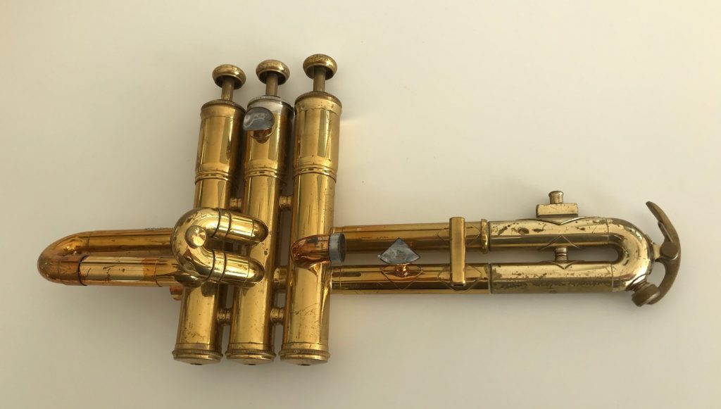 Trumpet valve cluster